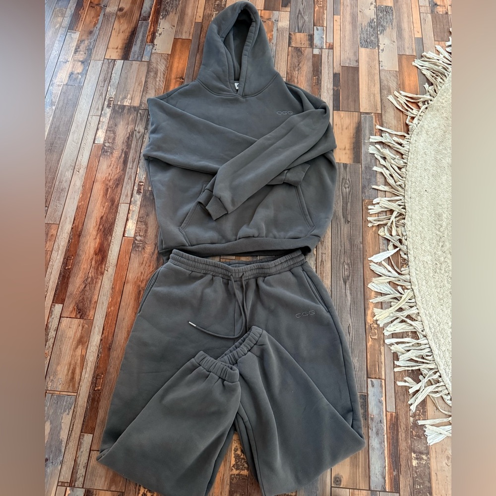 OQQ PLUS SIZE NWOT Women's Olive Green Hoodie & Jogger Pants Set Size XXL
